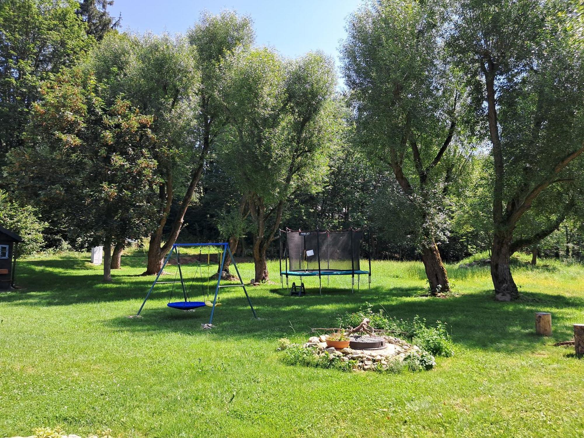 Chwila Moment - Dom W Okolicy Czarnej Gory, Nad Rzeka Villa Stronie Śląskie Kültér fotó
